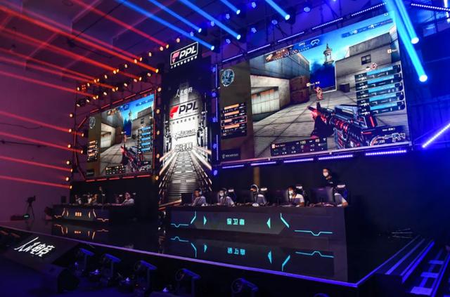 《荣耀同行》——荣耀萤火KOL六周年主题曲合唱