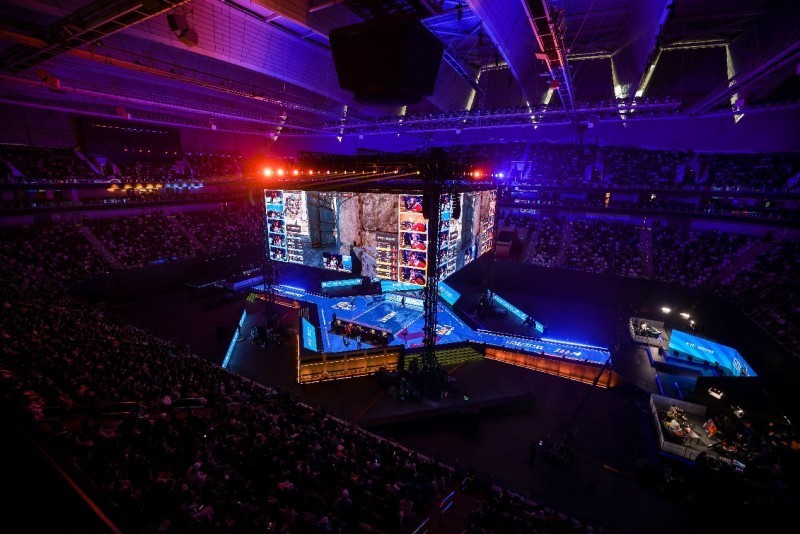 前FPX替补打野Moyan力挺小老虎，爆料经理Denny威胁降薪